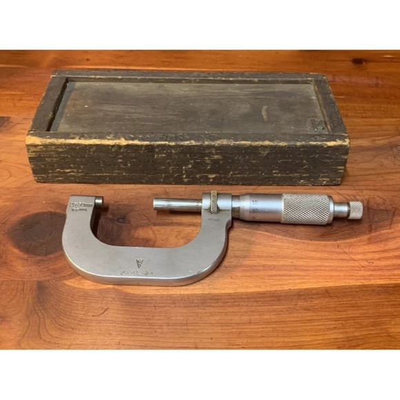AWN Lehnwerkstatt Micrometer with Wooden Box - Picture 6 of 9
